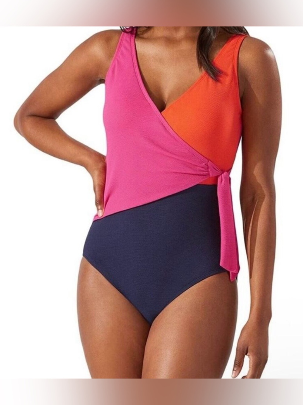 Tommy Bahama Island Cays
Colorblock Scoop-Back Wrap
One Piece Swimsuit Size 10